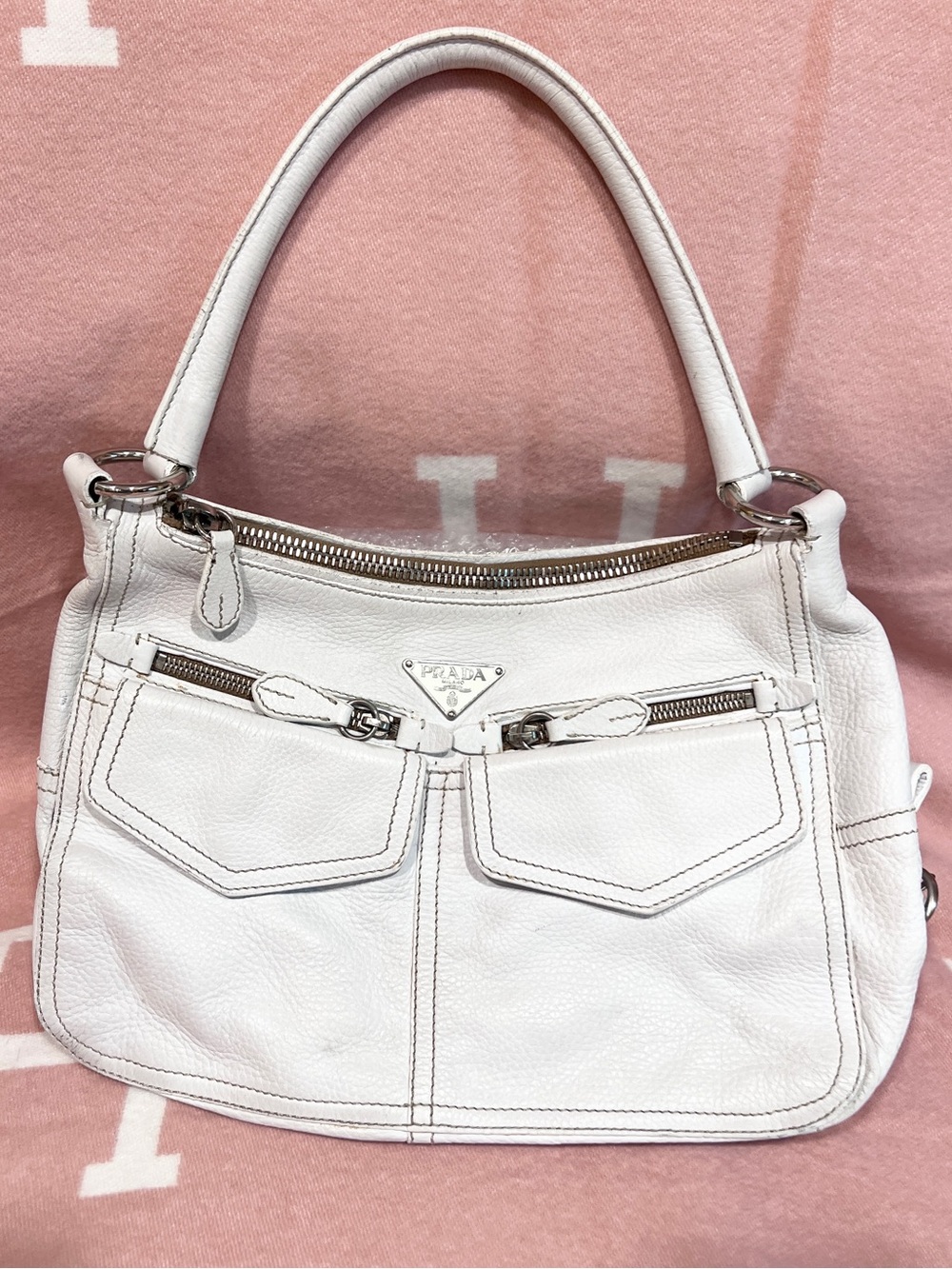 PRADA⭐️AUTHENTIC White Leather Shoulder Buffalo Bag with Zip Pockets! Offers! - Picture 2 of 11